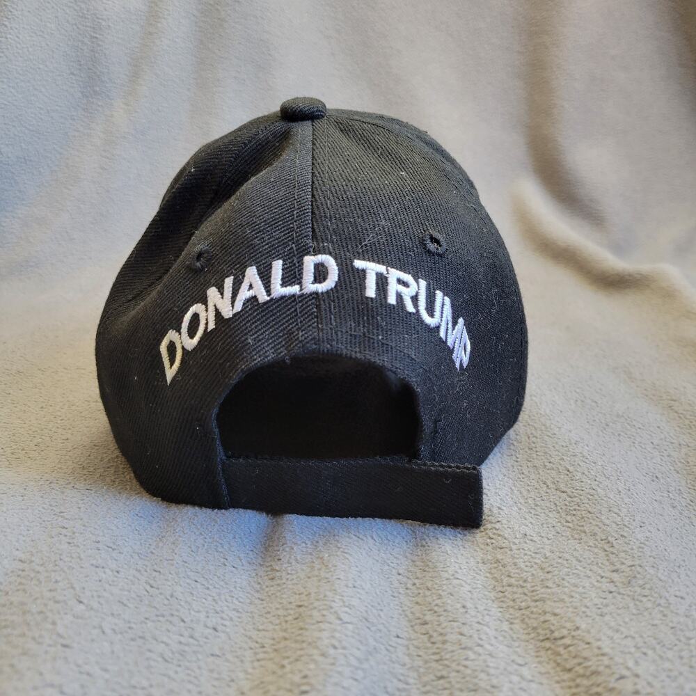 TRUMP HAT Cap Black Adjustable Gold Signature Embroidered 45 Stars MAGA Red - Picture 3 of 9